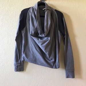 Lululemon Size 10 Grey/Black Jacket